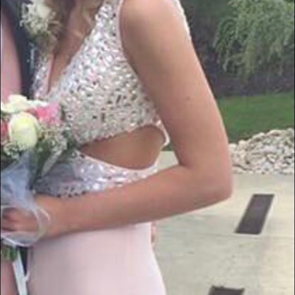 Prom dress - Picture 3 of 3